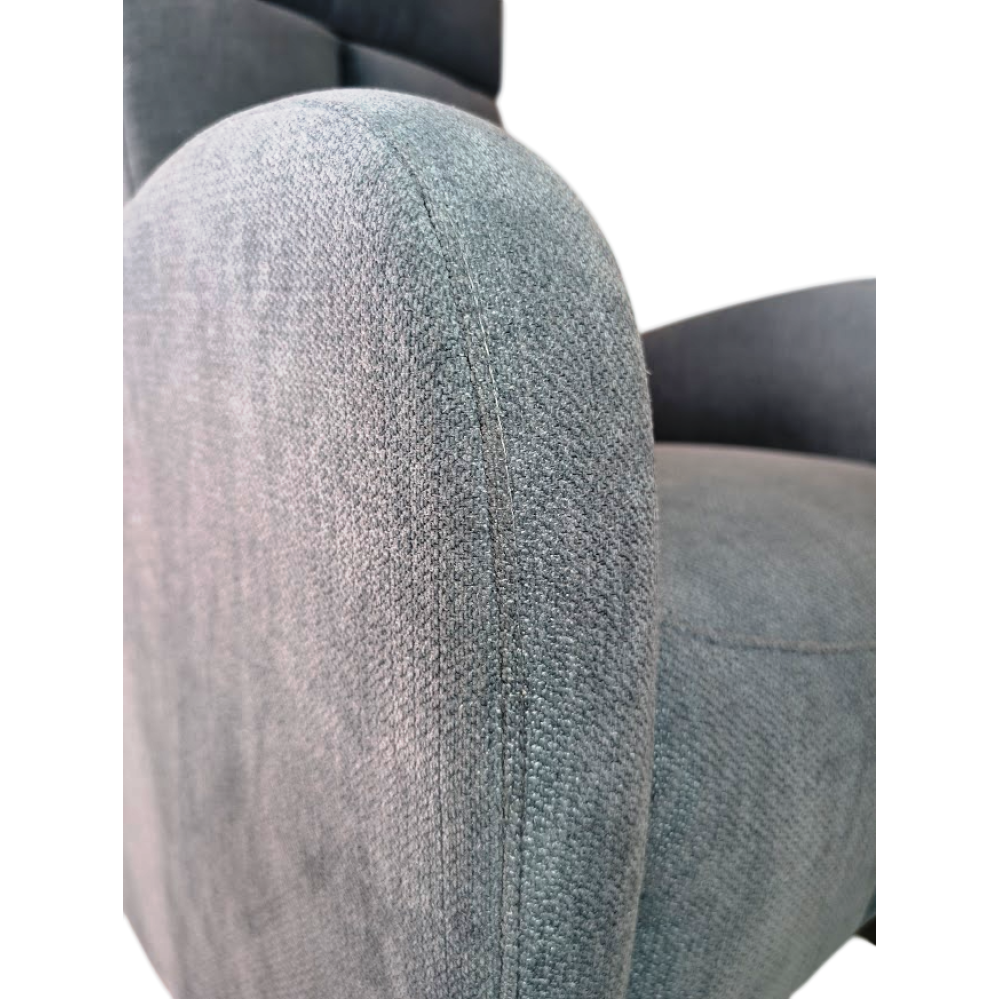 Cadeirão Luísa Relax elétrico com duplo pousa-pés e Bateria